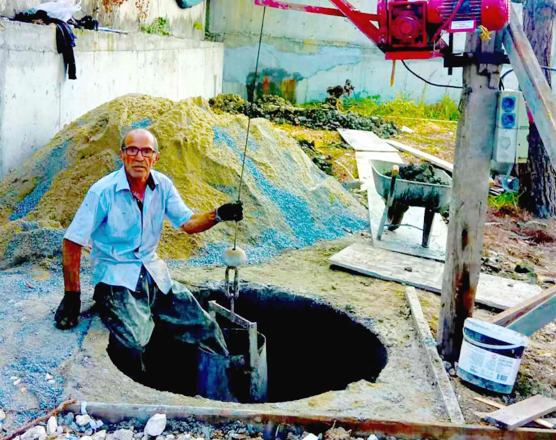 keson kuyu açma, modern ekipmanlarla kuyu açma, zemin analiz sondaj, ihtiyaca uygun derinlik, genişlik, hidrolik sondaj, çelik kasa montajı, kum filtresi, uzun ömürlü kuyu, periyodik bakım